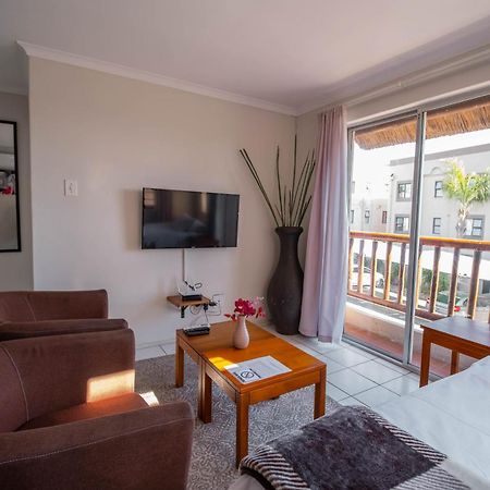 Broadway Self Catering Apartments Durbanville Ngoại thất bức ảnh