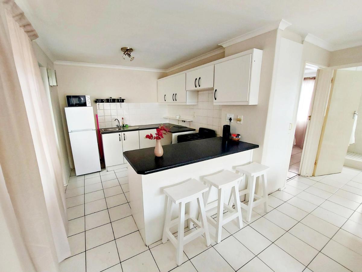 Broadway Self Catering Apartments Durbanville Ngoại thất bức ảnh