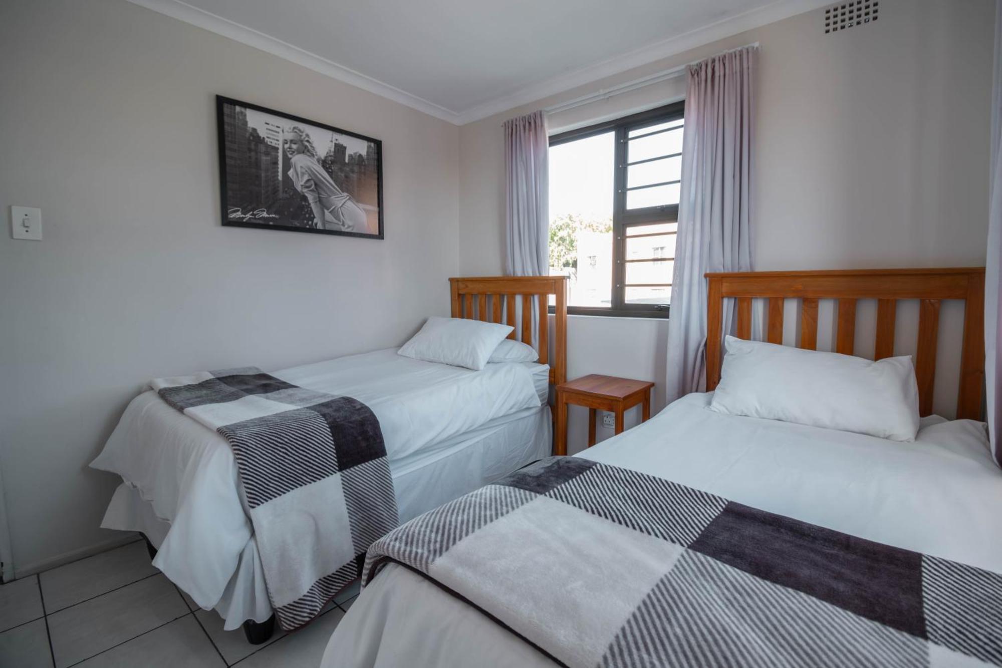 Broadway Self Catering Apartments Durbanville Ngoại thất bức ảnh