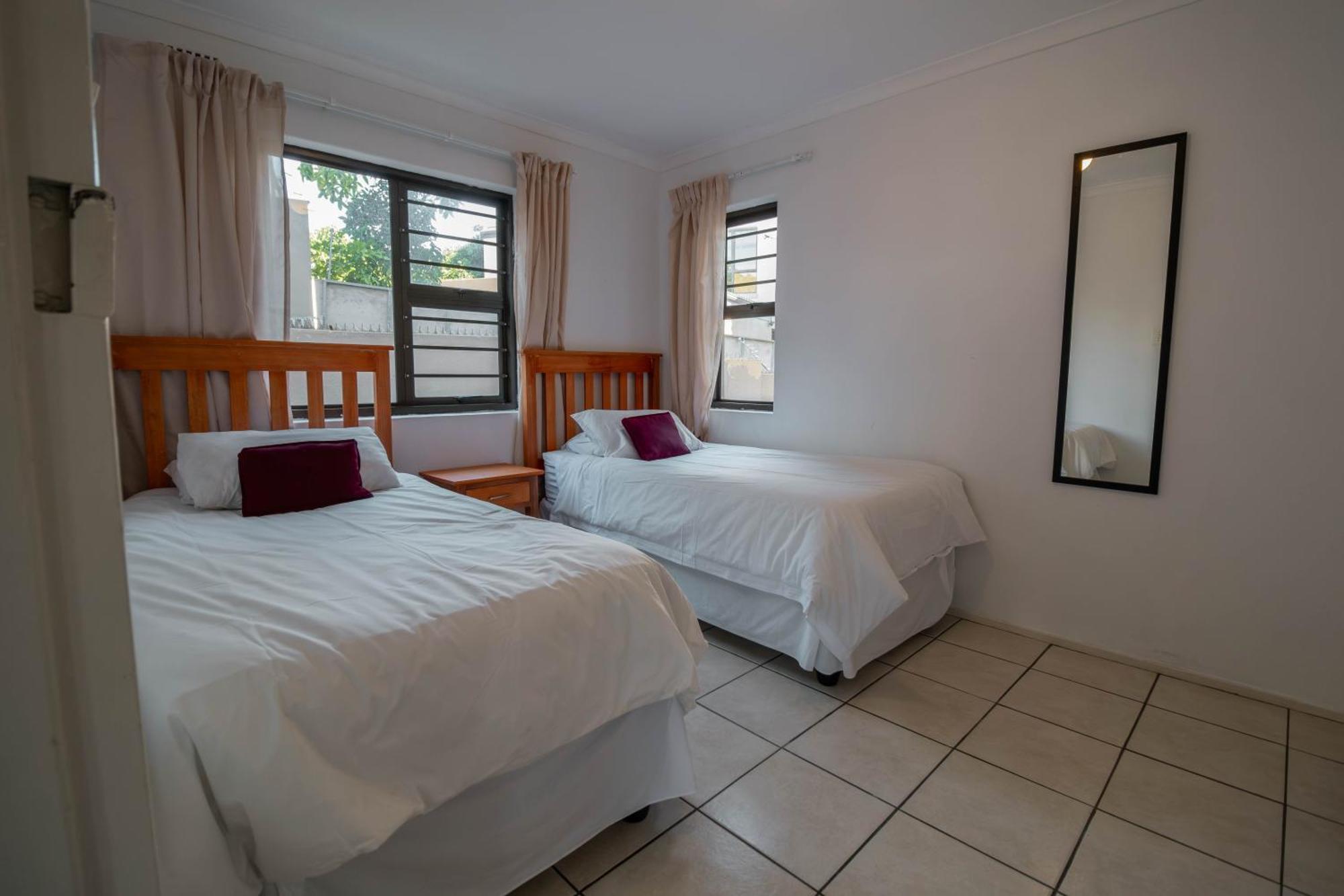 Broadway Self Catering Apartments Durbanville Ngoại thất bức ảnh
