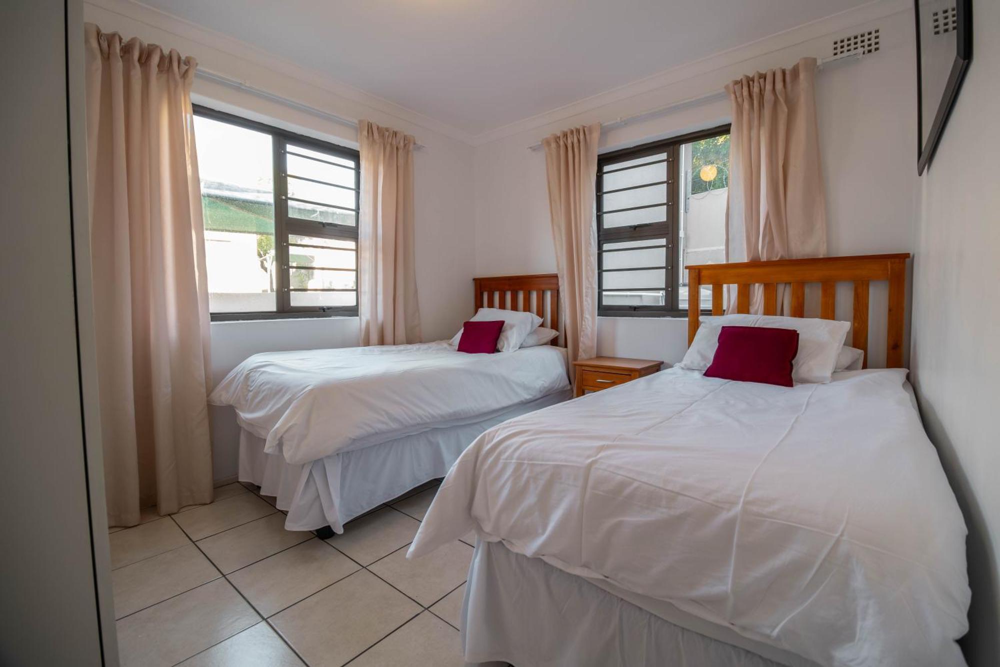 Broadway Self Catering Apartments Durbanville Ngoại thất bức ảnh