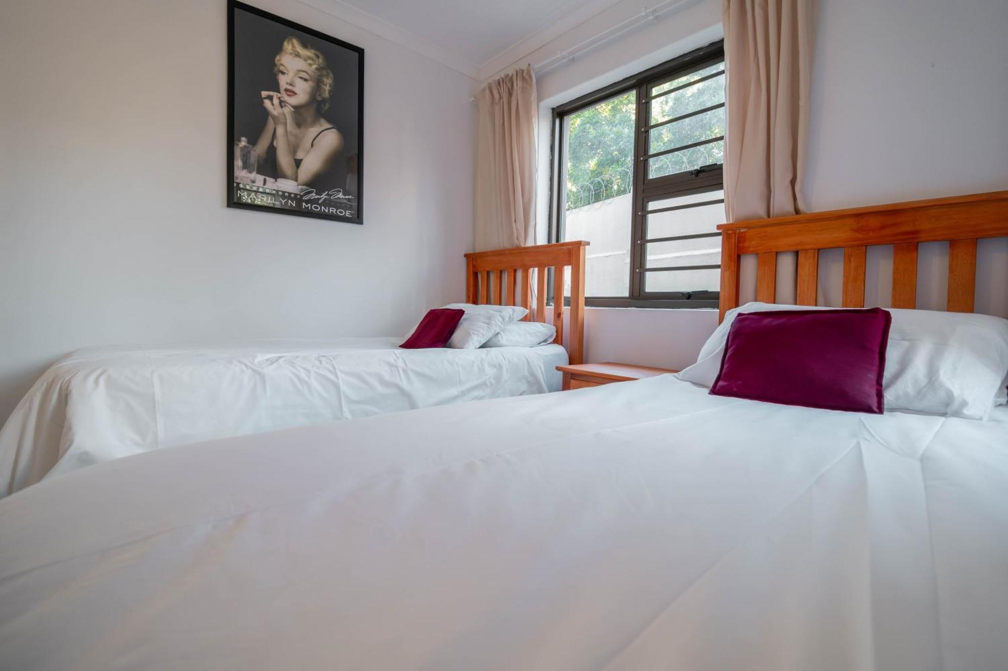 Broadway Self Catering Apartments Durbanville Ngoại thất bức ảnh